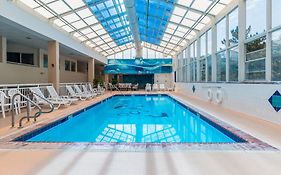 Watson'S Regency Suites